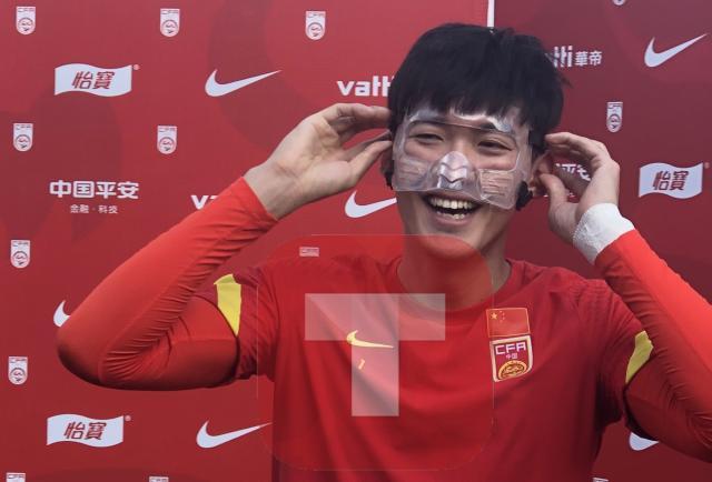 爱游戏平台体验-颜骏凌:上大量训练浑身酸痛 伤病对心理已无影响