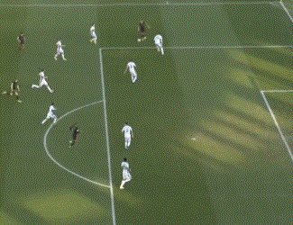 爱游戏中国官网-【西甲】德容传射 普吉替补处子球 巴萨客场2比0胜